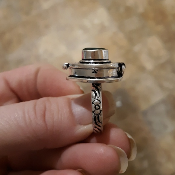New Green Quartz 925 Silver Poison Ring. - Picture 4 of 8